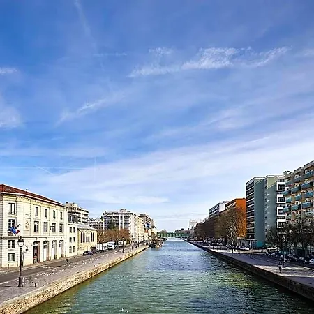 St Christopher's - Canal